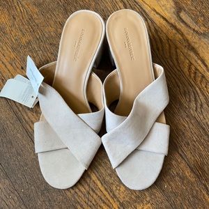 Banana republic block heel crossover